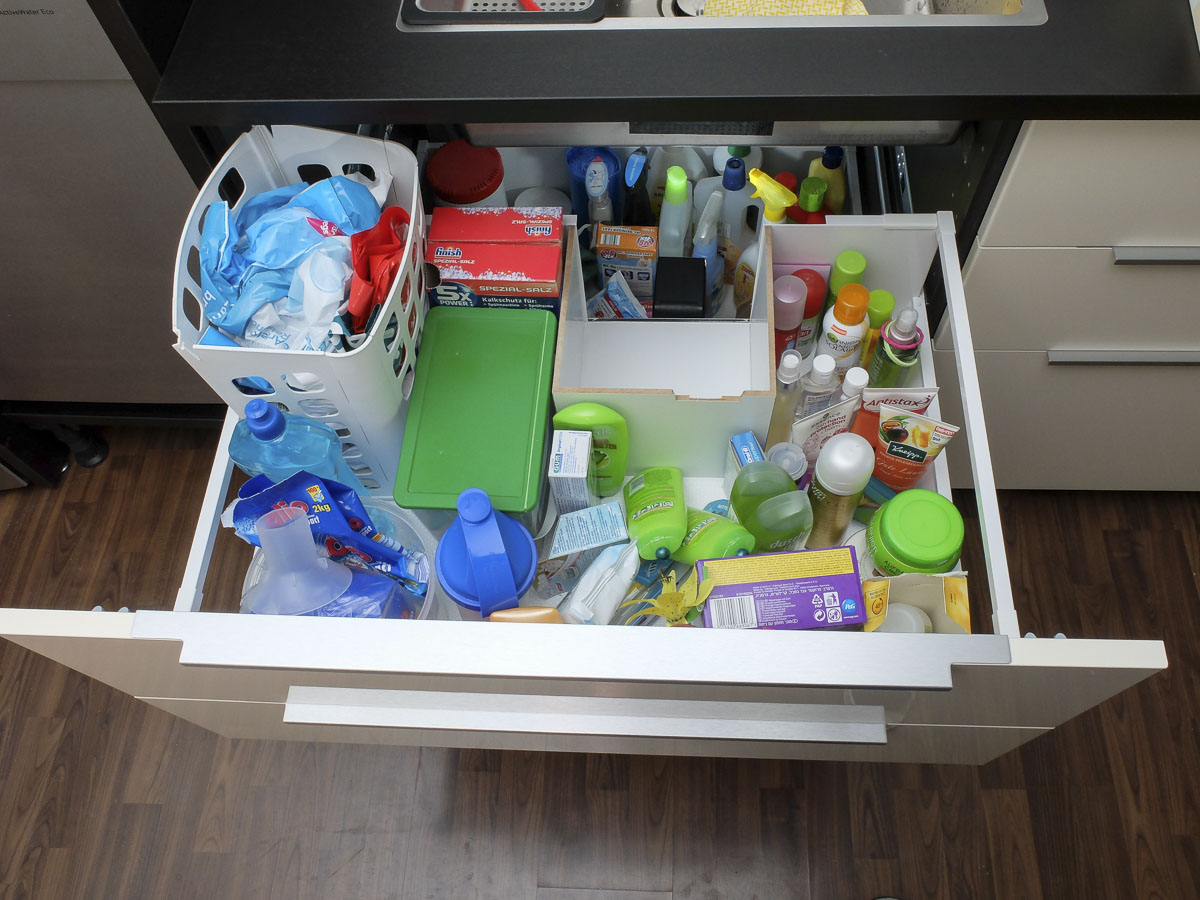 auszug-spuele_01-jpg.181572