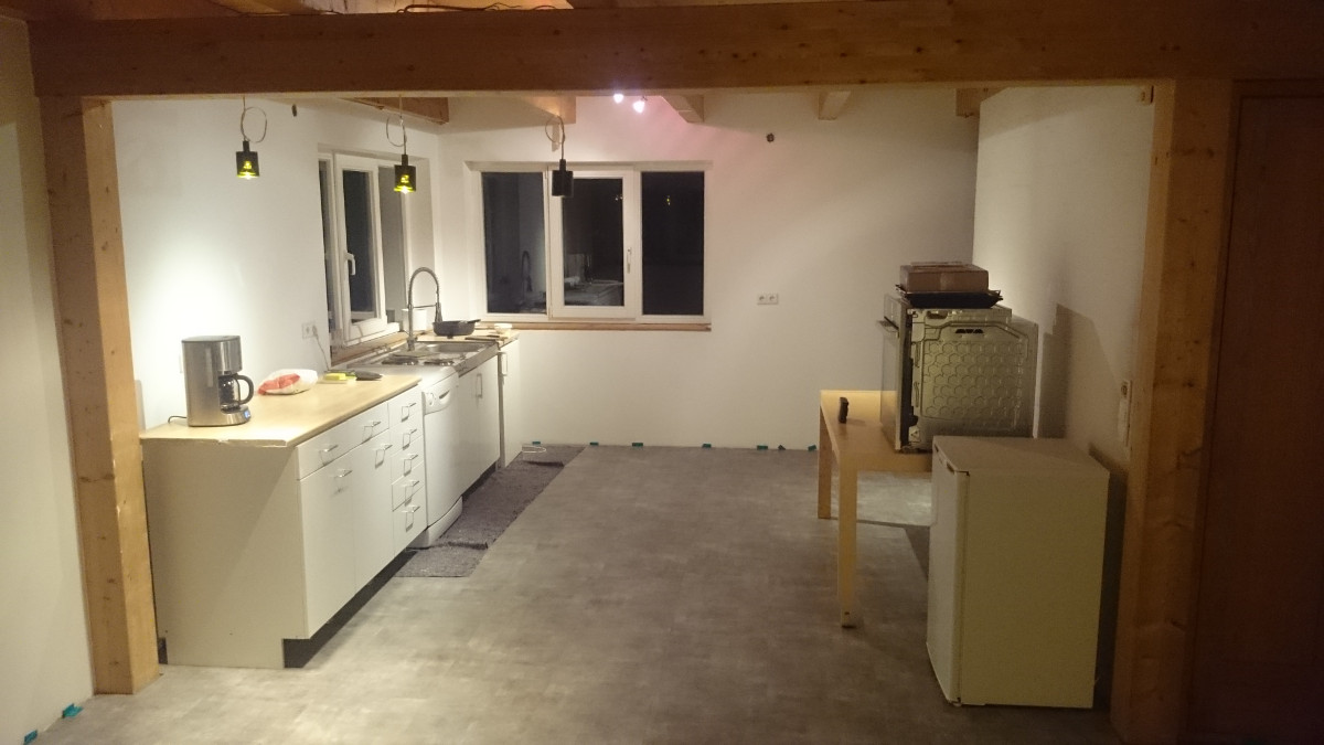 kueche_provisorisch.jpg