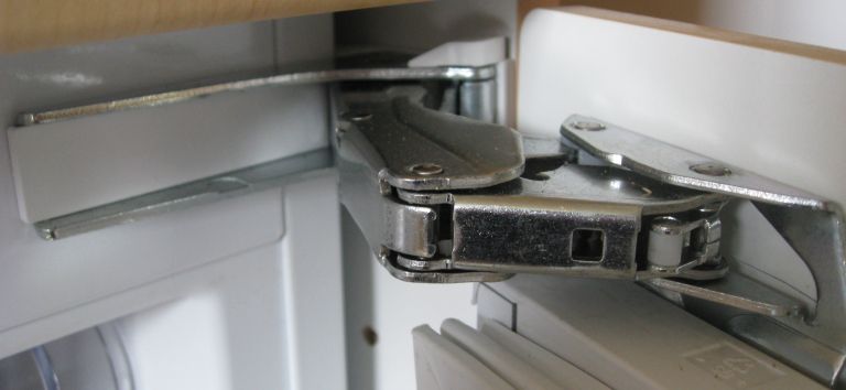 Kühlschranktür richtig miele schließt nicht Einbaukühlschrank Tür