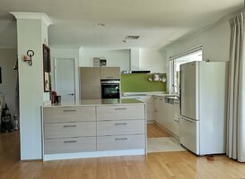 meine küche 2020 von vorne straight.jpg