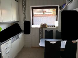 aktuelle Küche_Blick auf Fenster (planrechts).jpg