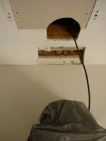 Loch in Decke mit DAH.jpg