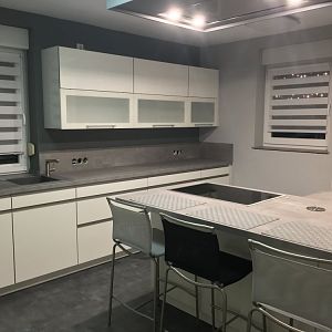 Ballerina Küche mit Schichtstoff-Arbeitsplatte