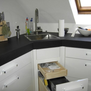 darunter Müll und 1 Innenauszug