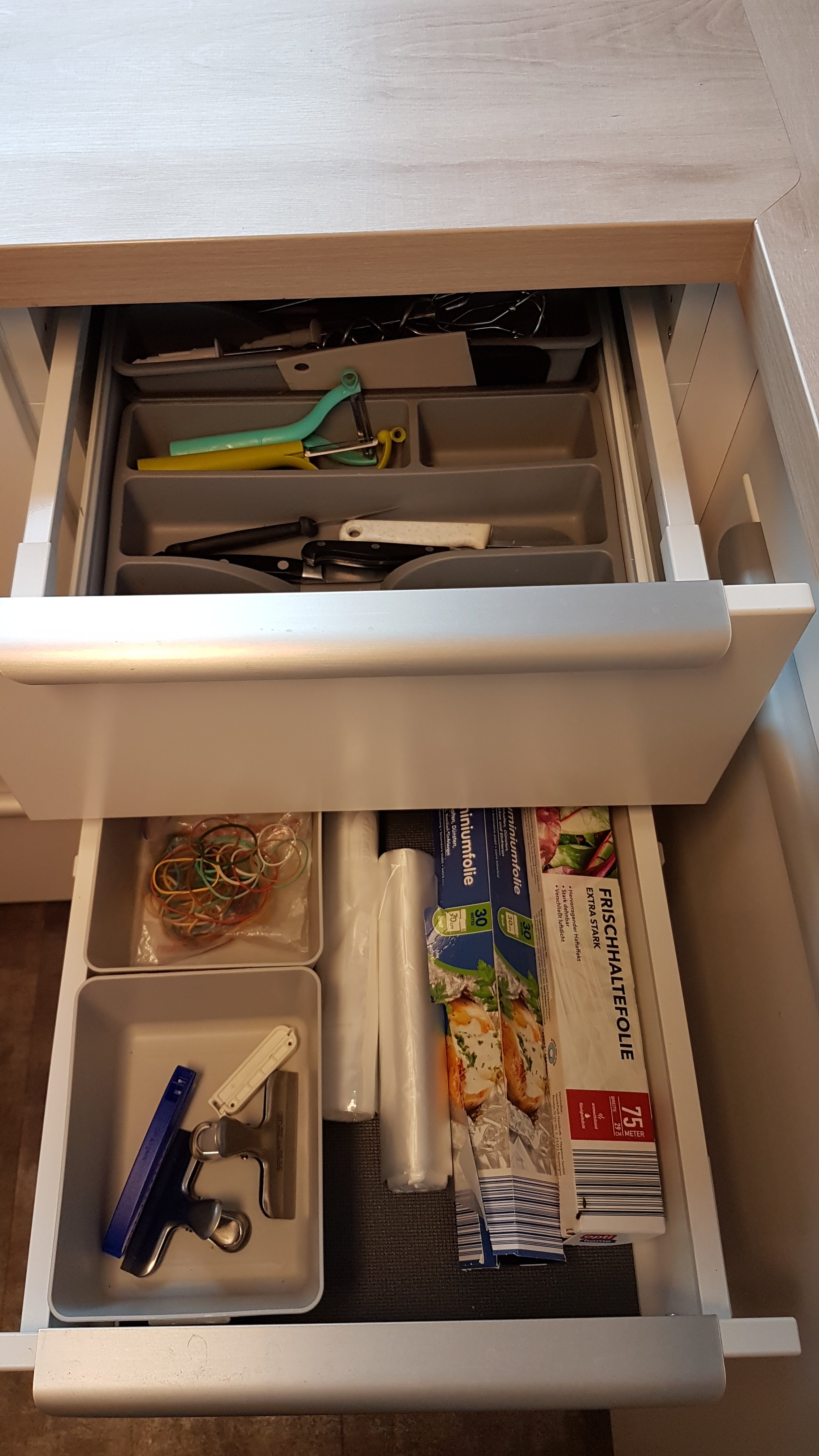 40er Unterschrank_Fenster_3.jpg