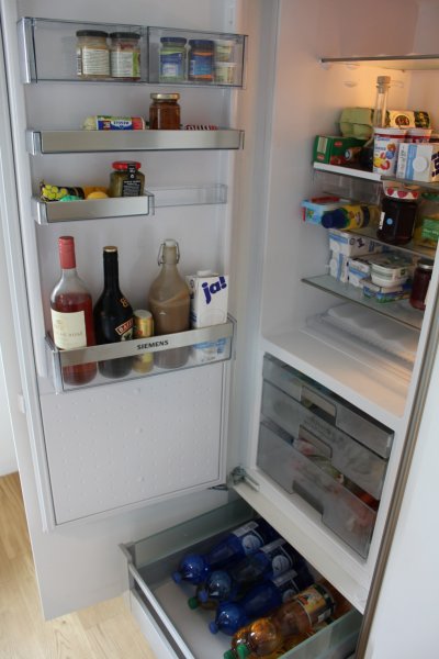 Auszug für Flaschen unter dem KS.