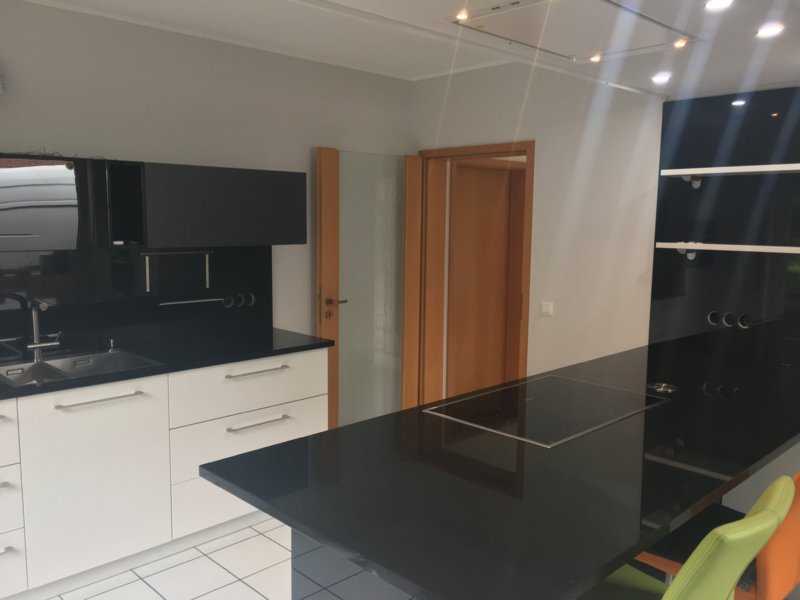 Ballerina Küche mit Nero Assoluto 1