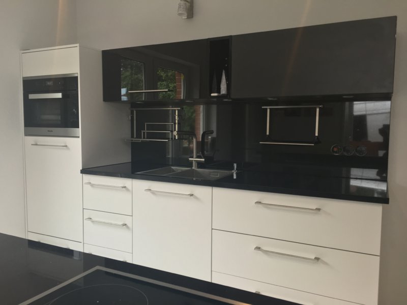 Ballerina Küche mit Nero Assoluto 3