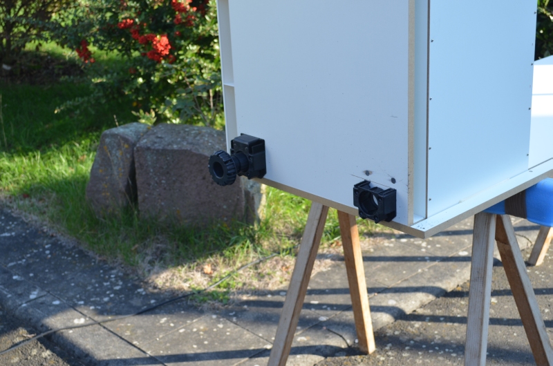 Das fängt ja gut an, der erste Schrank wird zersägt