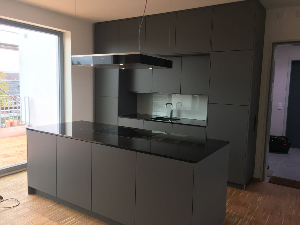 Häcker Sytemat Mattlack grifflos