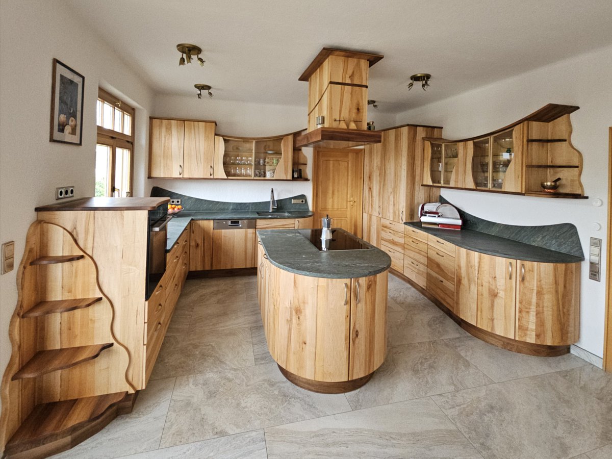 Kueche-Ahorn-Kernahorn.jpg