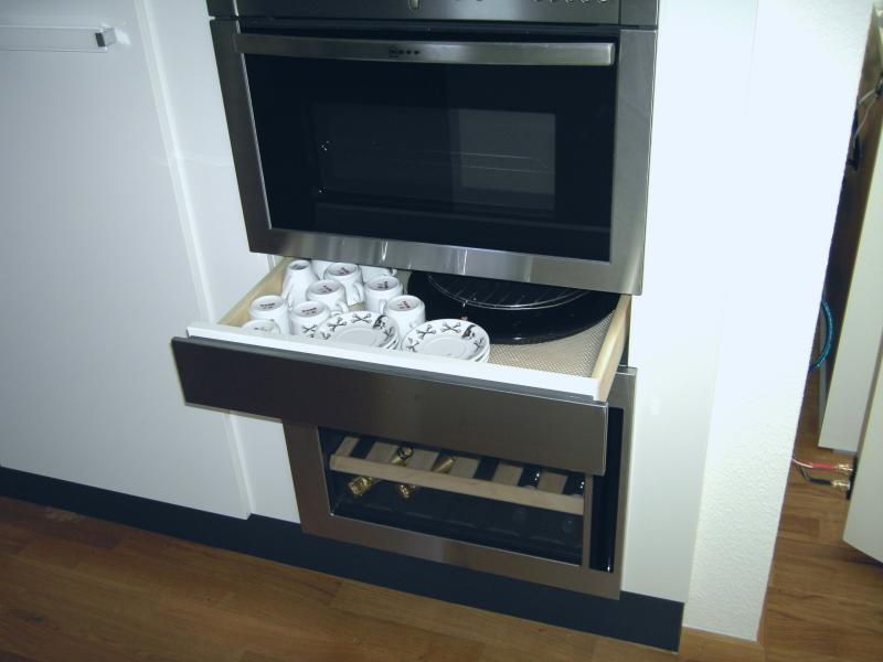 Schublade mit Edelstahlfront für Espressozubehör