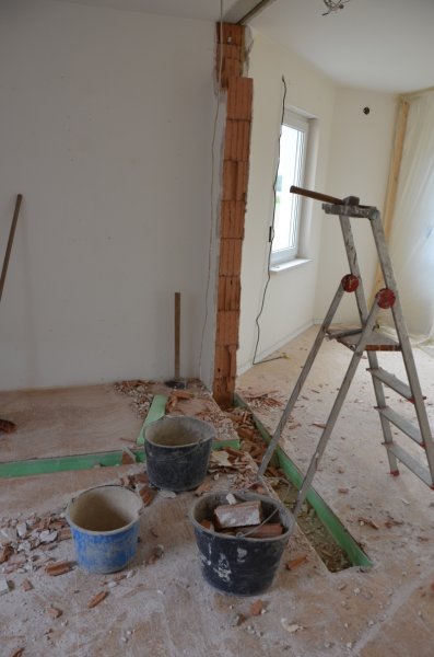 Wände sind raus um zwölf Uhr