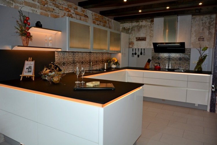 Küchenhaus von der Hülst - Küchenstudio in Südbrookmerland - Küchenmöbelgeschäft Küchenhaus von der Hülst - Küchenstudio in Südbrookmerland - Küchenmöbelgeschäft