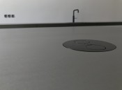 Warendorf Küche mit 5mm Edelstahl Arbeitsplatte - flächenbündige Twist Steckdose