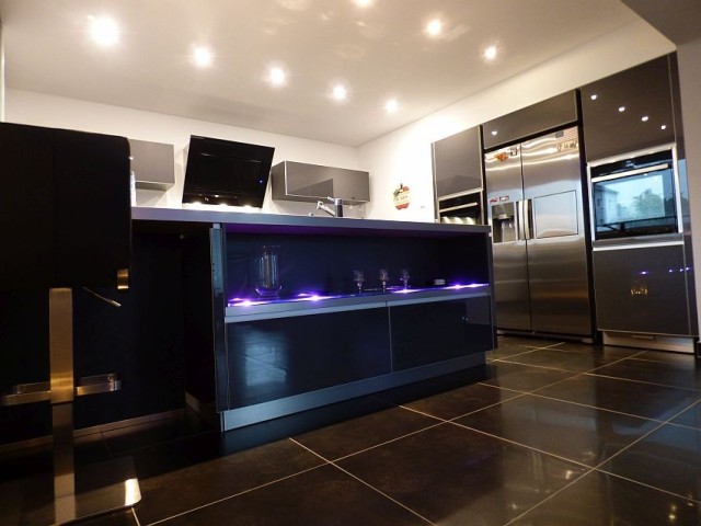 Unsere Küche Glasfront grifflos AlnoArt Pro &amp; Side by Side SBS, sowie Falmec QUASAR
