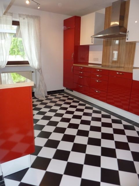 Retro? - Küche in rot/weiß